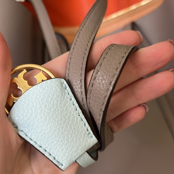 Tory Burch Perry Tote - Picture 9 of 9